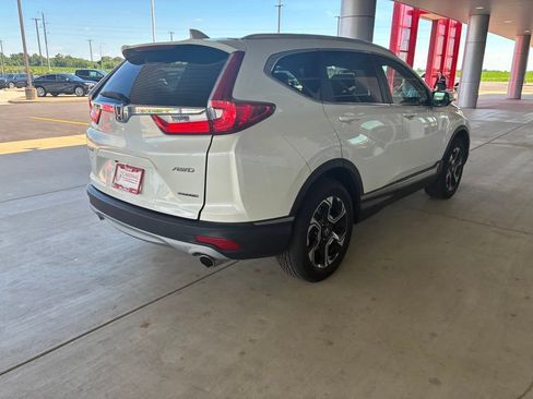 Used 2018 Honda CR-V Touring image 4