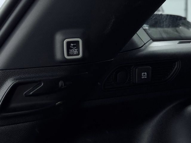 Used 2025 Jeep Grand Cherokee Altitude AWD/4WD image 11