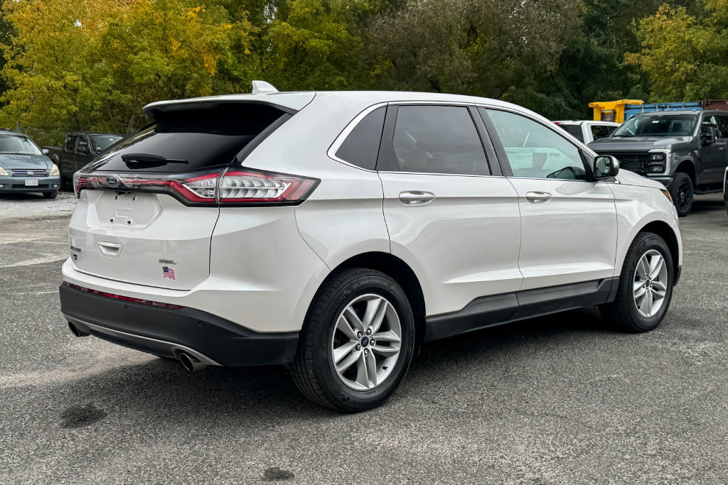 Used 2018 Ford Edge SEL w/ Equipment Group 201A AWD/4WD image 3