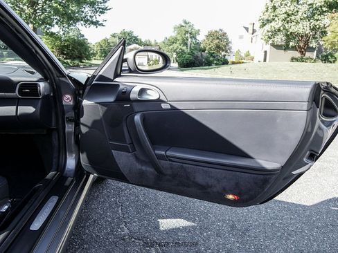 Used 2006 Porsche 911 Carrera S RWD image 37