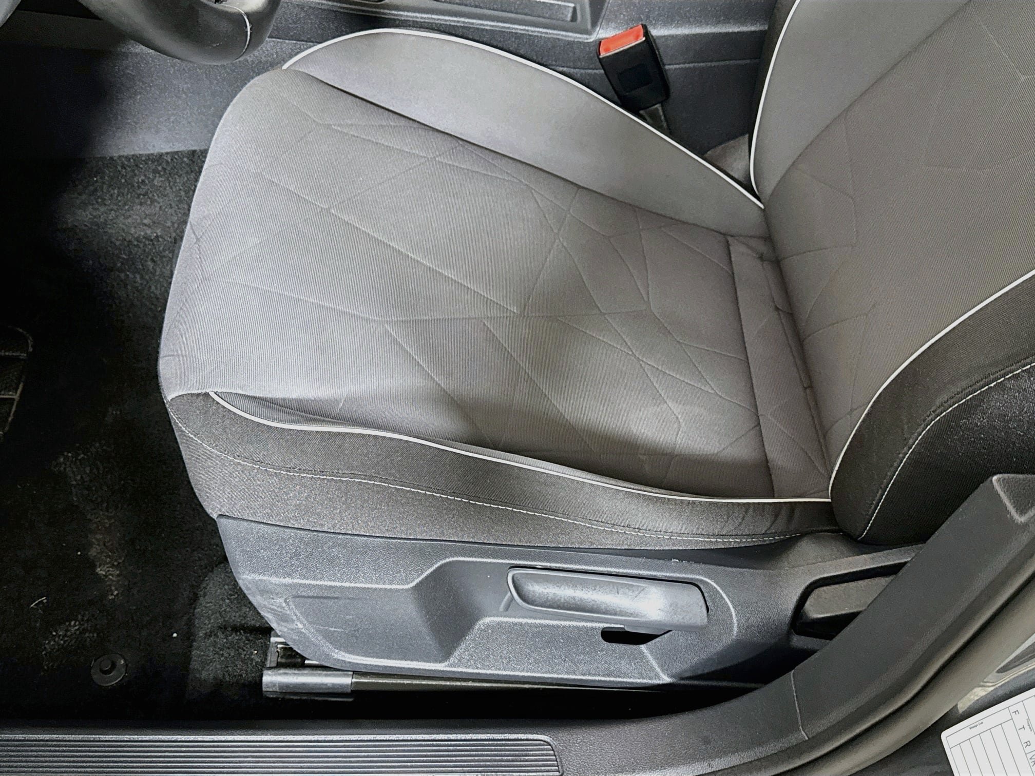 Used 2025 Volkswagen Jetta Sport FWD image 21