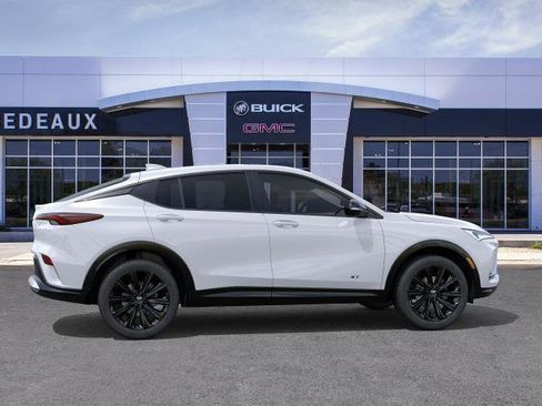 New 2026 Buick Envista Sport Touring FWD image 29