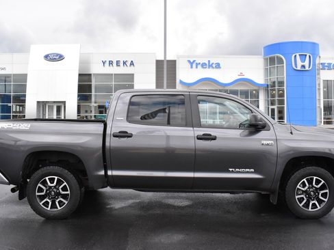 Used 2019 Toyota Tundra SR5 image 1