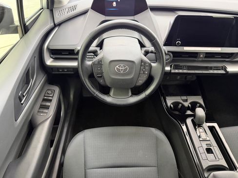 Used 2024 Toyota Prius LE FWD image 27