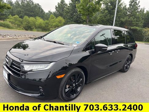 Certified 2024 Honda Odyssey Sport image 3