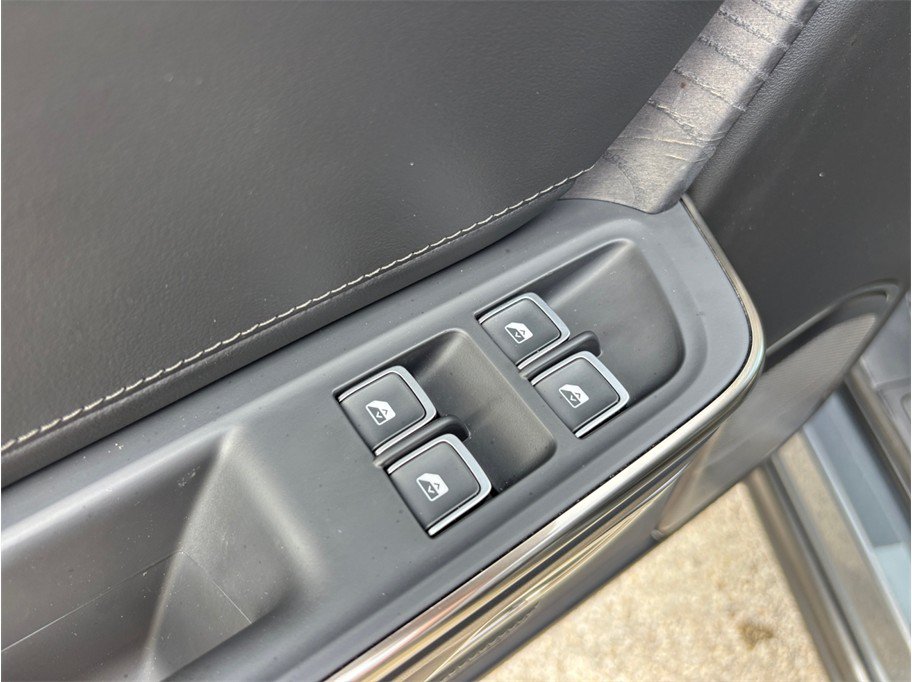 Used 2022 Rivian R1T Adventure AWD/4WD image 23