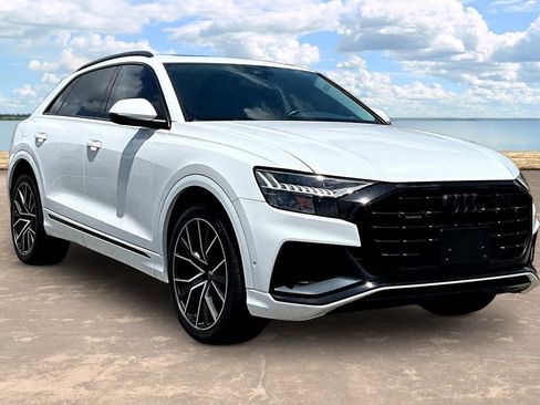 Used 2020 Audi Q8 Premium Plus w/ Premium Plus Package AWD/4WD image 3
