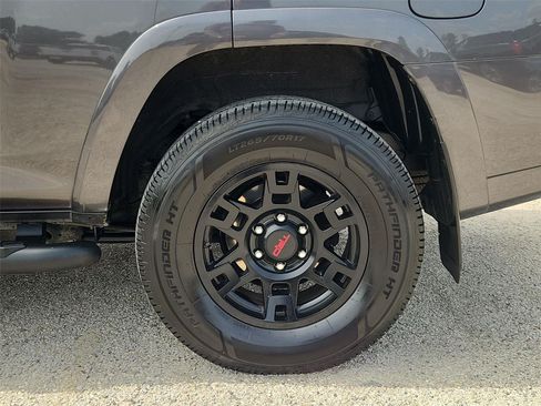 Used 2021 Toyota 4Runner SR5 Premium w/ Moonroof Package AWD/4WD image 33