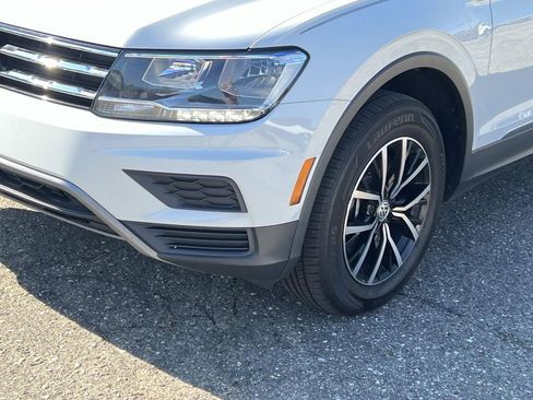 Used 2021 Volkswagen Tiguan SE R-Line FWD image 8