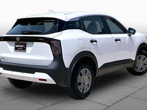 Used 2025 Nissan Kicks S FWD image 13