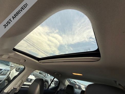Certified 2025 Nissan Sentra SR w/ SR Premium Package FWD image 13