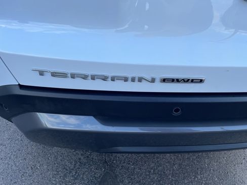 Used 2025 GMC Terrain Elevation image 9