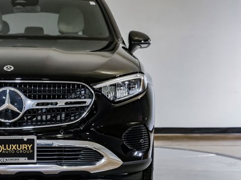 Used 2024 Mercedes-Benz GLC 300 4MATIC image 46