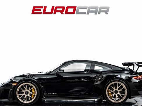 Used 2018 Porsche 911 GT2 RS image 2