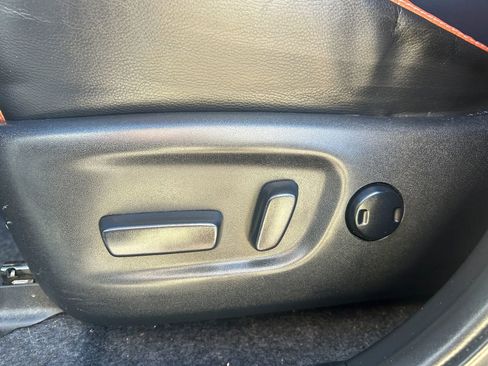 Used 2013 Toyota RAV4 Limited image 13