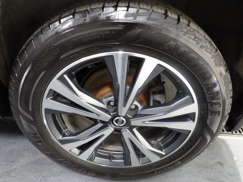 Used 2018 Nissan Rogue SL AWD/4WD image 22