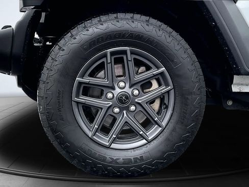 Used 2024 Jeep Wrangler Unlimited Sport AWD/4WD image 8