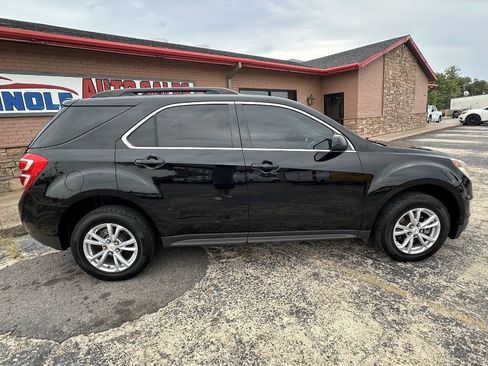 Used 2017 Chevrolet Equinox LT w/ Driver Confidence Package II AWD/4WD image 10