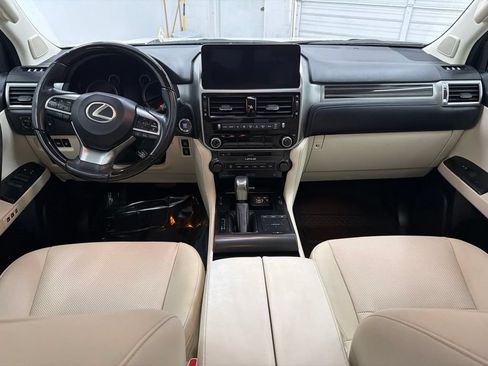 Used 2023 Lexus GX 460 Premium w/ Accessory Package AWD/4WD image 23