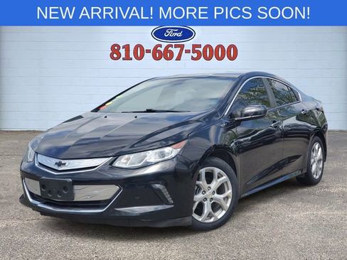 Used 2018 Chevrolet Volt Premier FWD image 2