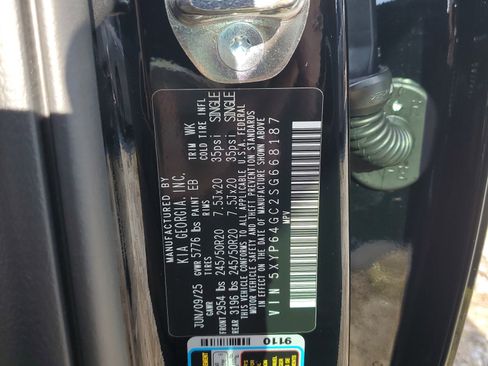 New 2025 Kia Telluride S image 29