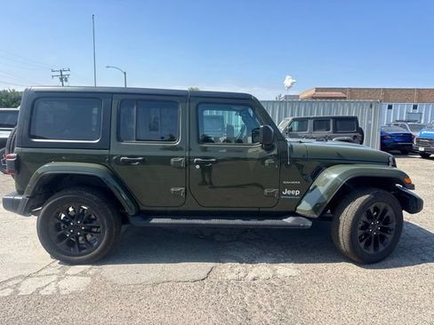 Used 2023 Jeep Wrangler Unlimited Sahara w/ Cold Weather Group AWD/4WD image 4