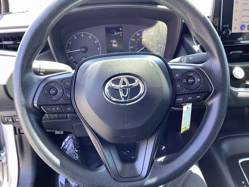 Used 2023 Toyota Corolla LE image 11