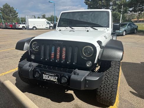 Used 2015 Jeep Wrangler Sport AWD/4WD image 4