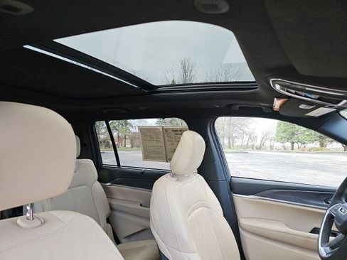 Used 2023 Jeep Grand Cherokee L Limited w/ Luxury Tech Group II image 13