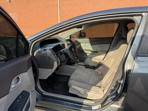 Used 2012 Honda Civic LX image 12
