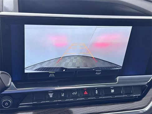 Used 2025 Chevrolet Silverado 2500 LT w/ Convenience Package image 15