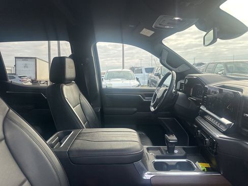Certified 2023 Chevrolet Silverado 1500 High Country w/ Z71 Off-Road Package image 14