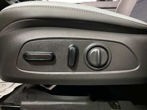 Certified 2024 Buick Envista Preferred w/ Convenience I Package image 12