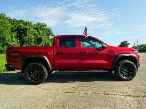 Used 2025 Chevrolet Colorado Trail Boss AWD/4WD image 2