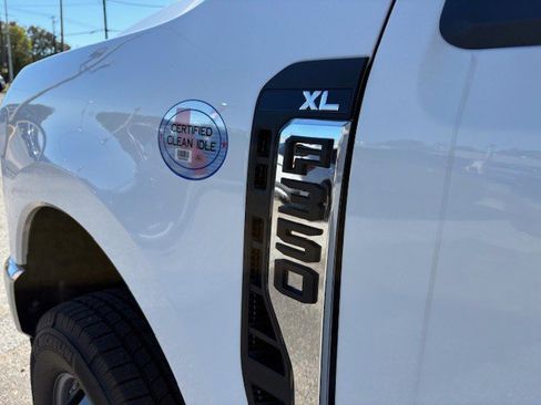 New 2025 Ford F350 XL w/ XL Chrome Package image 8