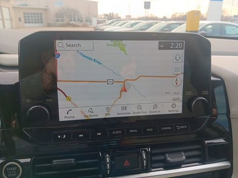 Used 2023 Nissan Pathfinder SL image 18