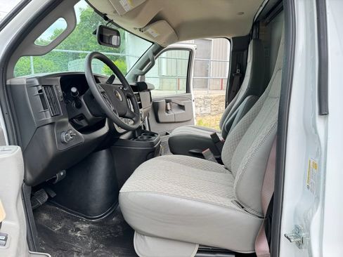 New 2026 Chevrolet Express 4500 w/ Power Convenience Package RWD image 8