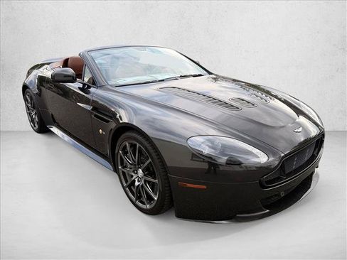 Used 2017 Aston Martin V12 Vantage S RWD image 7