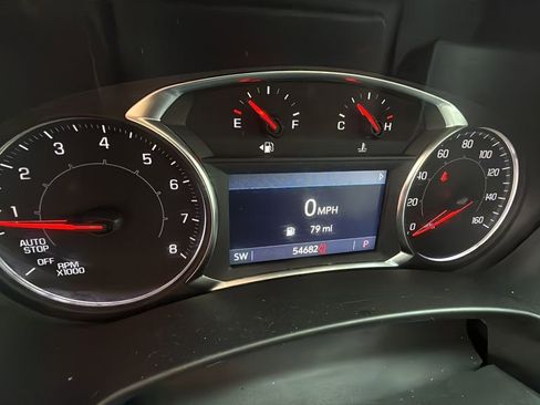 Used 2024 GMC Terrain SLT image 9