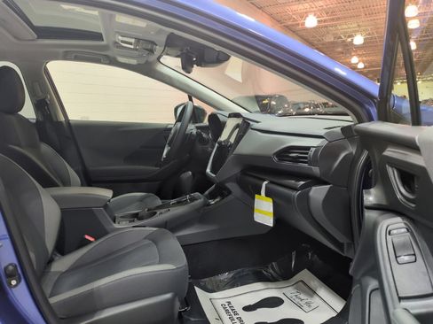Certified 2025 Subaru Crosstrek 2.5i Premium AWD/4WD image 9