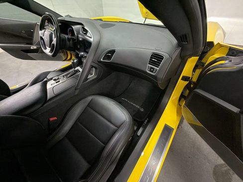 Used 2017 Chevrolet Corvette Stingray Convertible RWD image 26