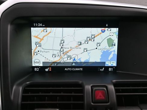 Used 2017 Volvo XC60 T5 Inscription w/ Preferred Option Package image 12