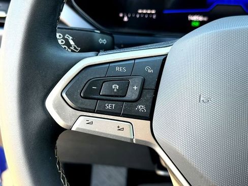 Used 2024 Volkswagen Taos SE w/ Panoramic Sunroof Package image 13