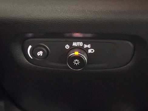 Certified 2022 Chevrolet Traverse LS image 35