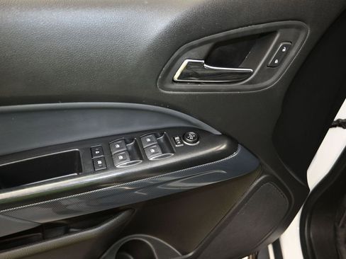 Used 2022 Chevrolet Colorado Z71 AWD/4WD image 11