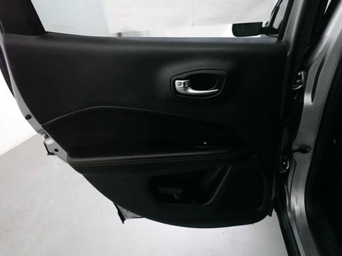 Used 2019 Jeep Compass Limited AWD/4WD image 23