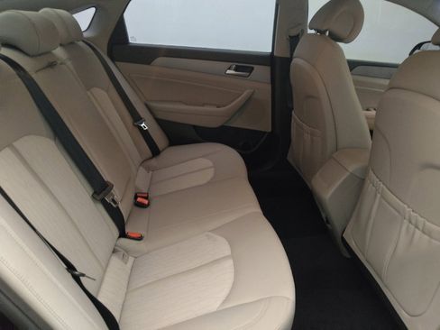 Used 2017 Hyundai Sonata SE FWD image 19