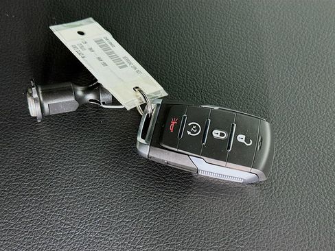 New 2026 RAM 1500 Express AWD/4WD image 19