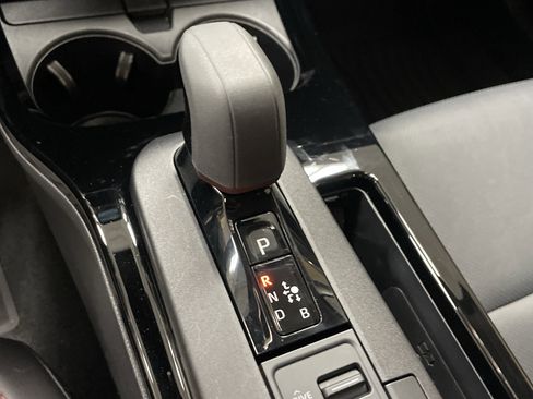 Used 2025 Toyota Prius Plug-In Hybrid FWD image 26