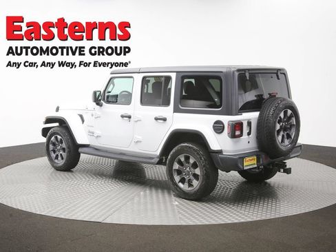 Used 2018 Jeep Wrangler Unlimited Sahara AWD/4WD image 59